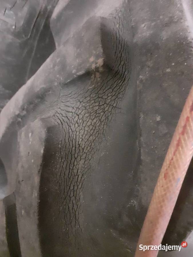 Opony do c330 t 25 Bzowiec