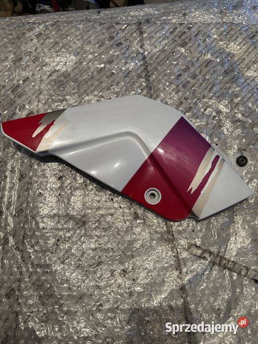 Suzuki GSXR750 GSXR1100 Bok Boczek Lewy Osłona Poznań