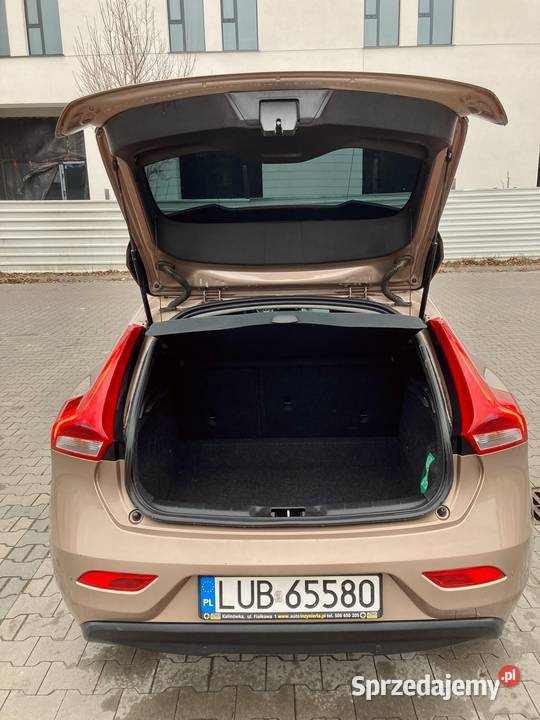 Volvo V40 D2 Kinetic 2016 piękny złoty kolor 208000km lubelskie Lublin