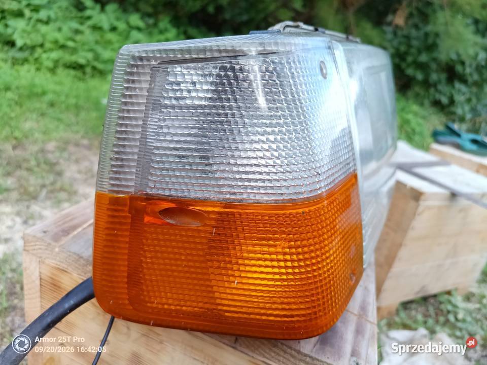 Reflektor przedni Volvo serii 240 245264 osobowe pomorskie Bożepole Małe