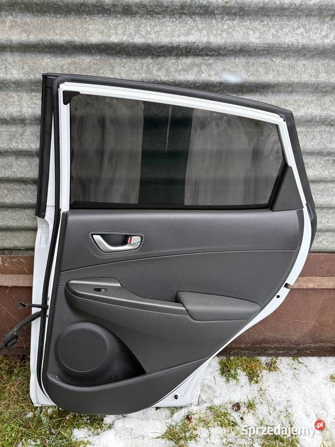 Hyundai kona tylne prawe drzwi kolor biały do Chojna sprzedam