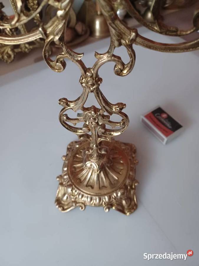 Piękny świecznik mosiężny Lampiony i latarnie