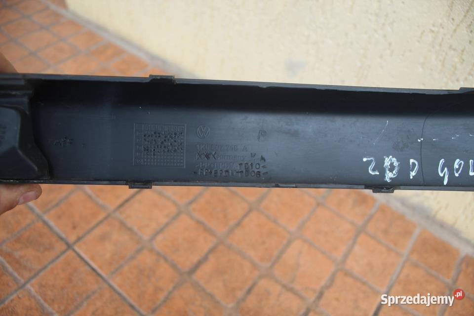 LISTWA ZDERZAKA PRAWY PRZÓD L041 VW GOLF V