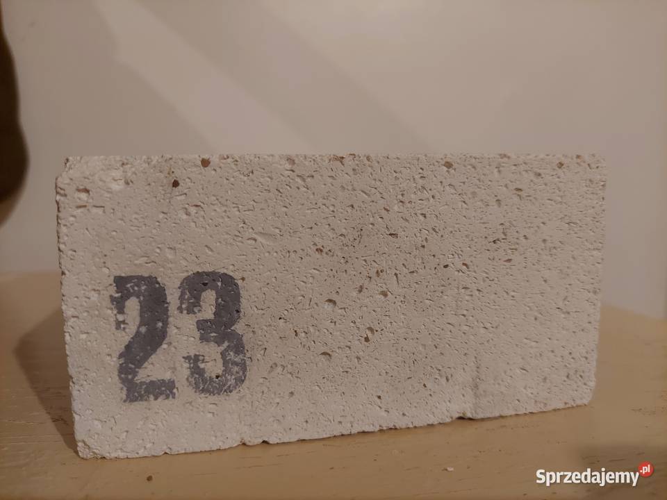 Cegła izolacyjna JM23
