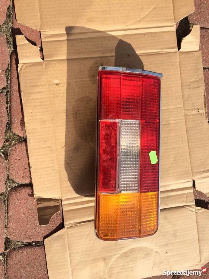 LAMPA TYLNA LEWA PRAWA ORYGLADA 2106 Części samochodowe Białystok