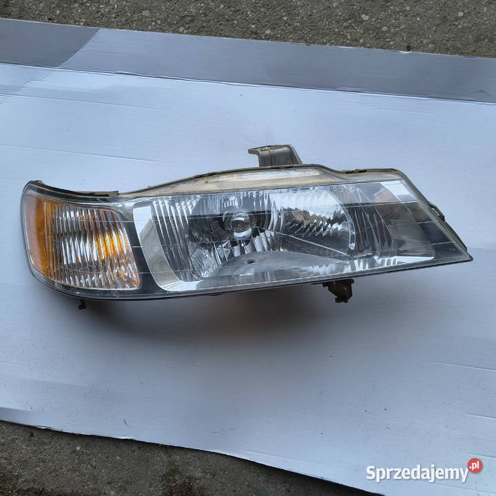 Lampa przednia prawa reflektor Honda Odyssey Białystok
