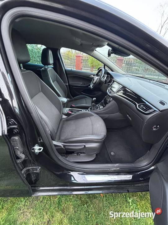 Opel Astra K 14 Turbo 2015 Benzyna Manual Rok produkcji 2015 sprzedam