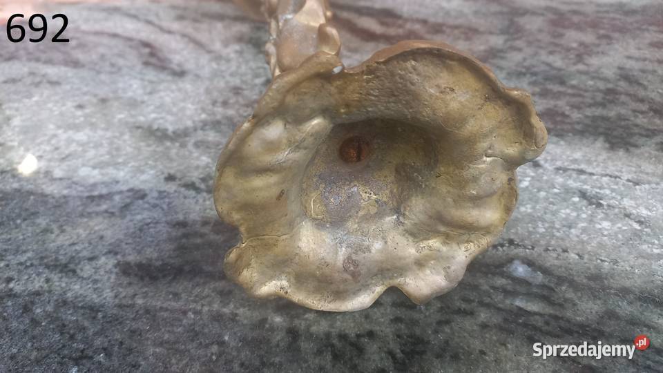 Świecznik mosiężny figuralny na 1 świecę 692 inny kolor Gawroniec