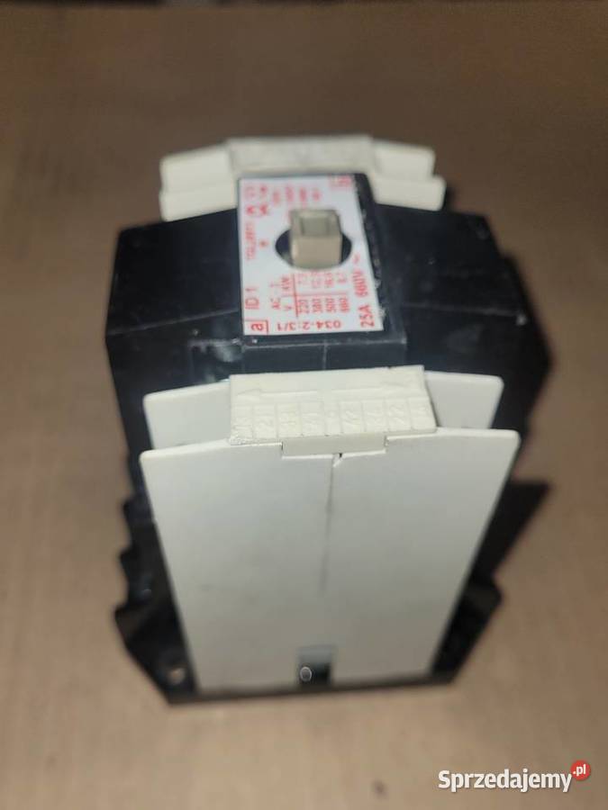 Stycznik ID1 produkcji DDR Orle