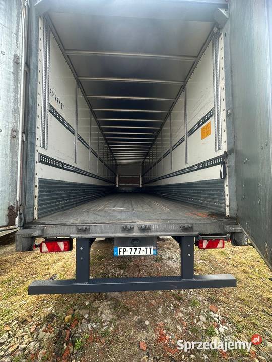 Naczepa Izoterma Fruehauf Kielce