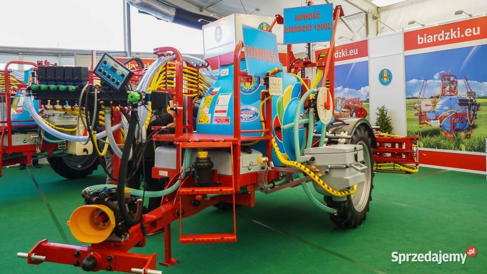 Opryskiwacz ciągany Biardzki 1200l 15m łódzkie Piątek