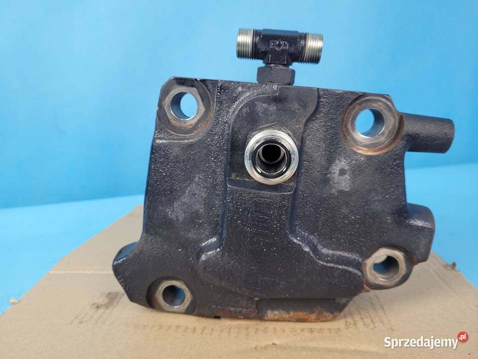 DEUTZFAHR 6130 TTV CYLINDER TŁOK PODNOŚNIKA TYŁ sprzedam