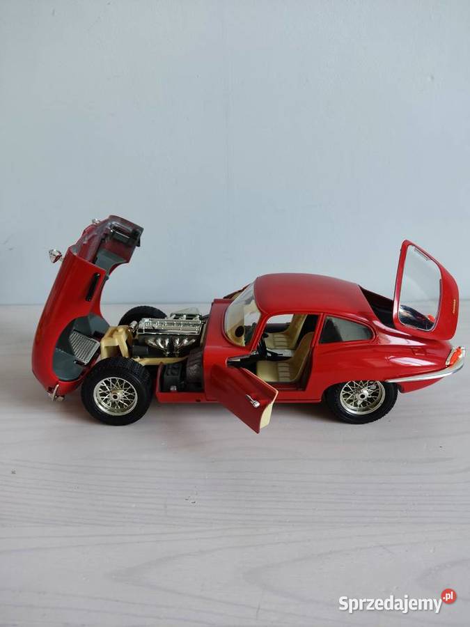 Model samochodu 118 Jaguar E 1961 Bburago Modelarstwo Głuchołazy