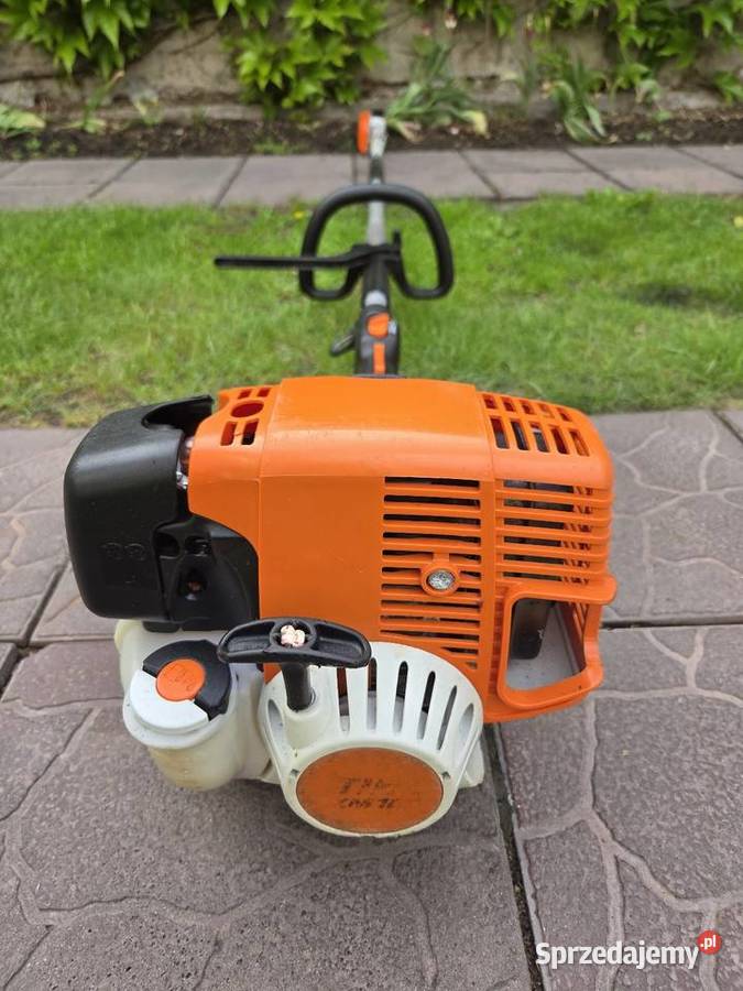 Piła na wysięgniku Spalinowa STIHL 100 moc 14 Piły łańcuchowe