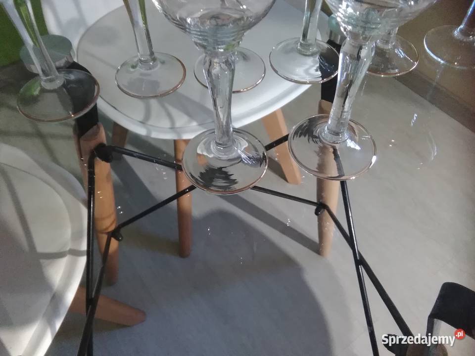 Sprzedam Kieliszki PRL Hortensja Osiem Sztuk inny kolor Golub-Dobrzyń