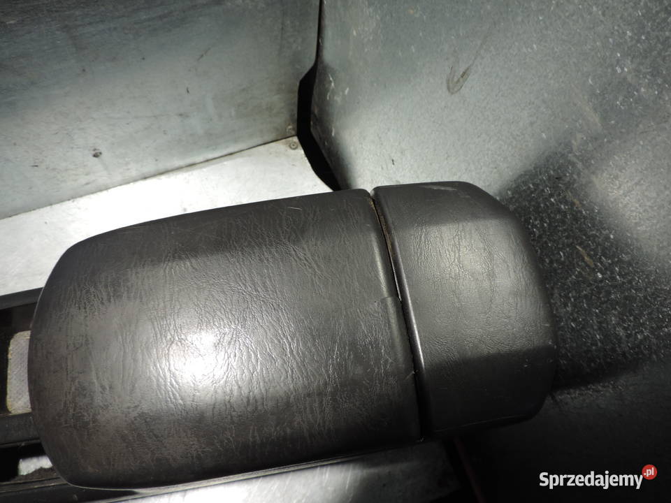 TOYOTA RAV4 II LIFT TUNEL ŚRODKOWY PODŁOKIETNIK Rok produkcji 2005 Nowy Sącz sprzedam