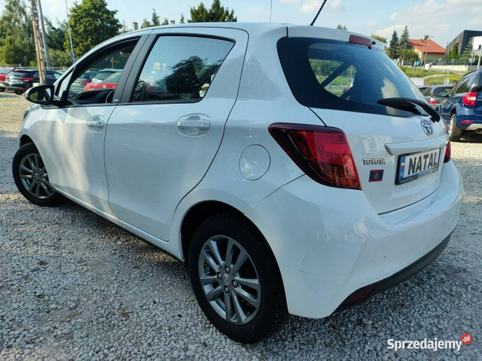 Toyota Yaris Super wersja Mały przebieg 14turbo Rok produkcji 2016 Bydgoszcz sprzedam