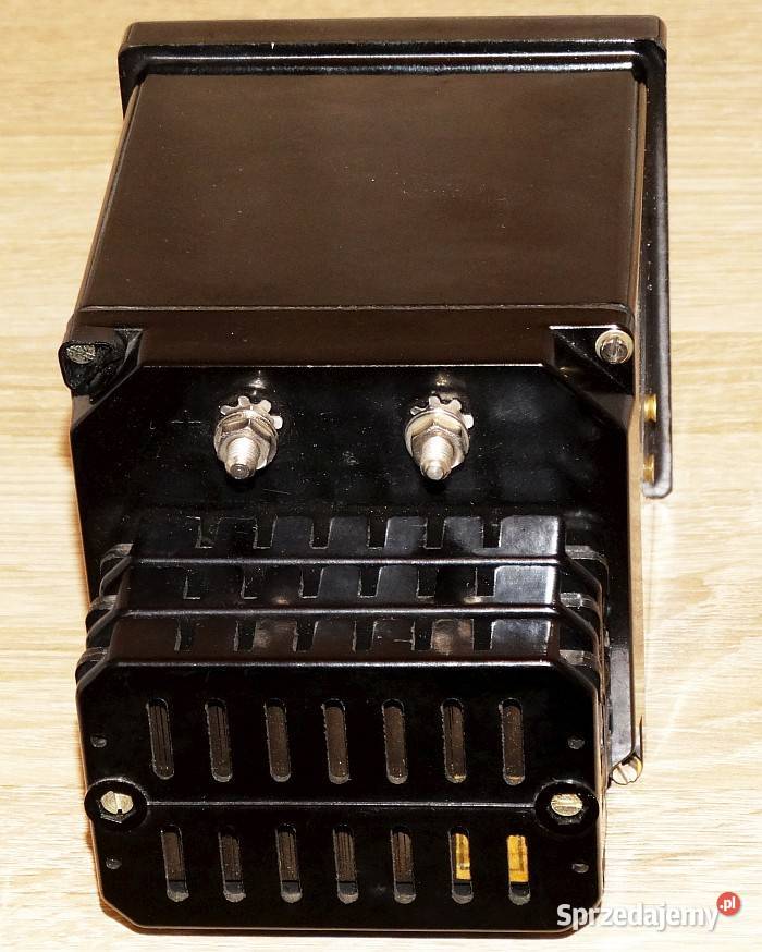 Miernik analogowy woltomierz tablicowy E40 250 śląskie