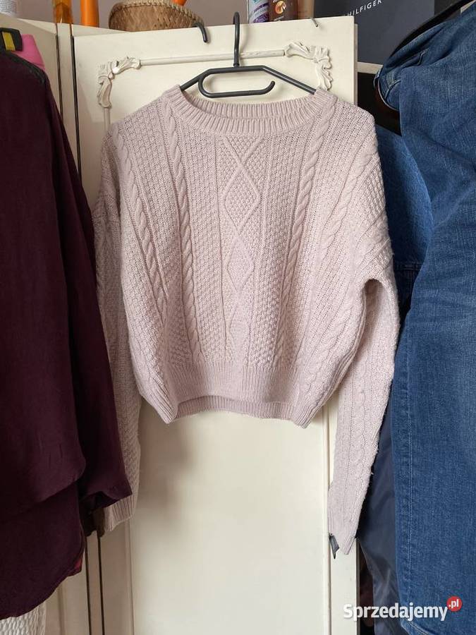 Sweter SinSay z warkoczowym splotem pudrowy róż Swetry i golfy Kraków