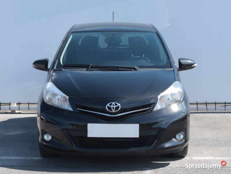 Toyota Yaris 133 Dual VVTi Rok produkcji 2013 sprzedam