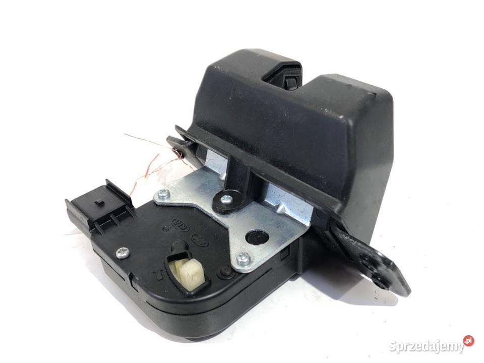 ZAMEK KLAPY TYŁ HYUNDAI i40 Kombi 812303Z000 sprzedam