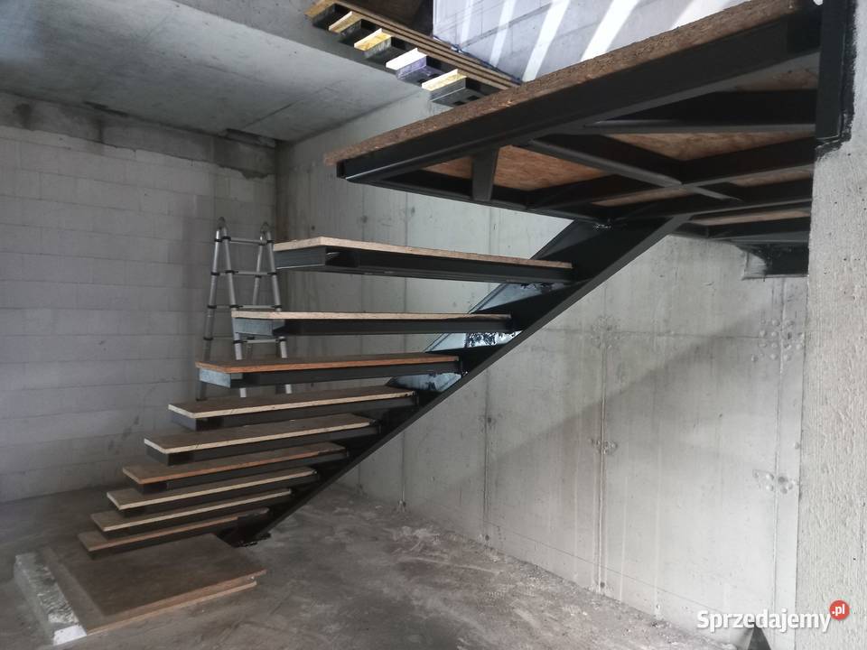 Schody nowoczesne zabiegowe skretne Stojadła