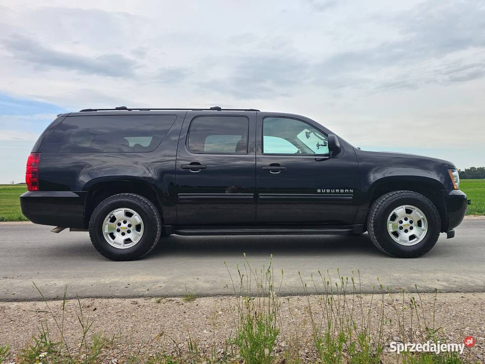 Chevrolet Suburban 53L V8 320 LPG 9 osobowy RWD Józefów
