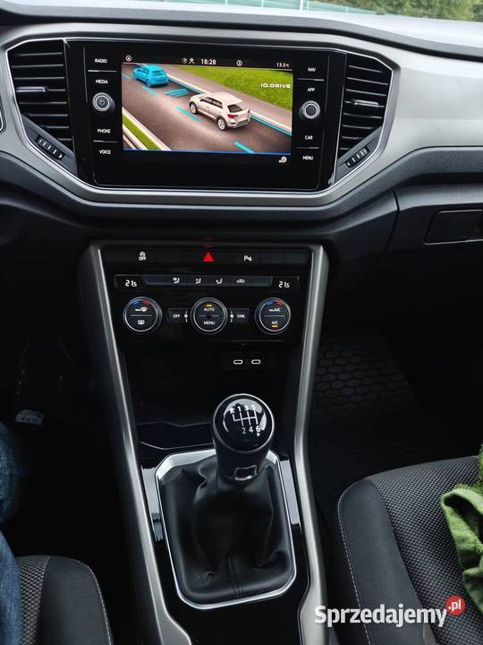 Volkswagen TRoc Advance 10 TSI 81kW110 salon Warszawa