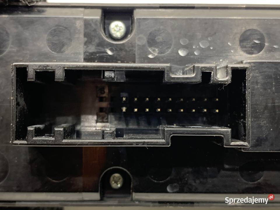 PRZEŁĄCZNIK SZYB OPEL ZAFIRA B 13228699 0519