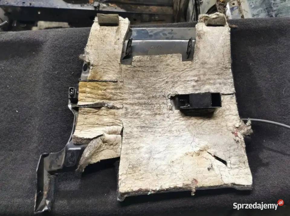 Osłona plastik schowka pasażera BMW e34 lift Żory