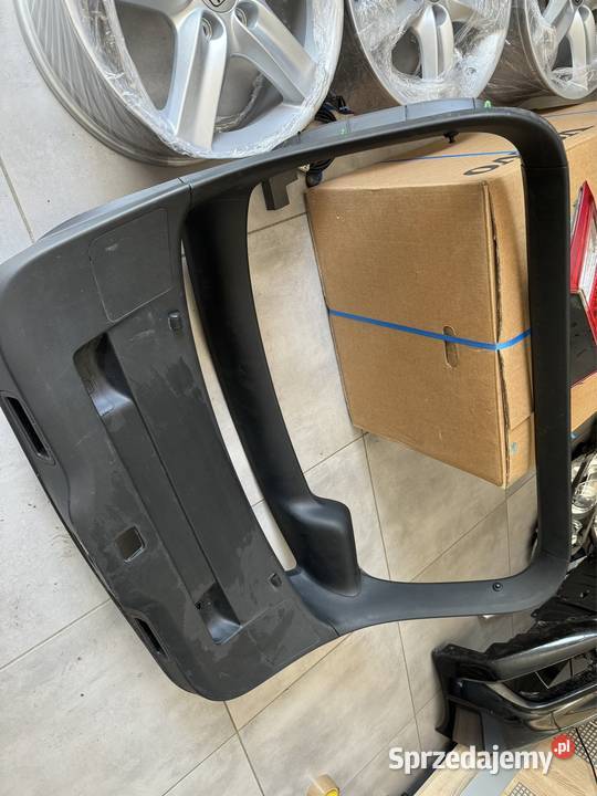 Honda Civic IX 5drz tapicerka klapy bagażnika osobowe