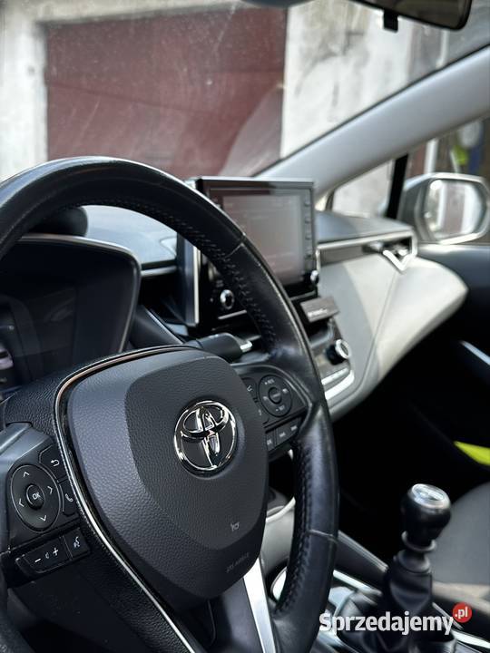 Toyota Corolla Sedan 16 LPG Polski salon 2 132KM Corolla Rybnik