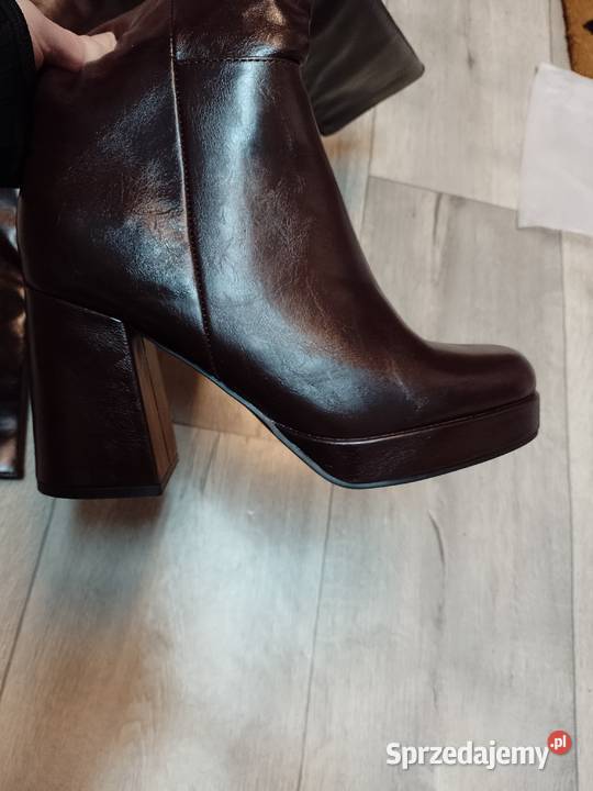 40 Brązowe kozaki wieczorowe na platformie NOWE Kraków