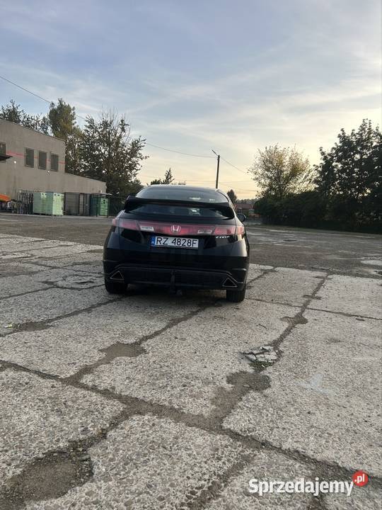 Honda Civic VIII UFO Samochody osobowe Sanok