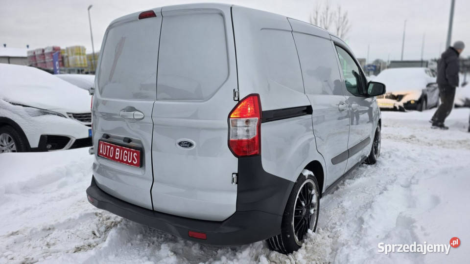 Ford Courier mały przebieg navi klima Ford
