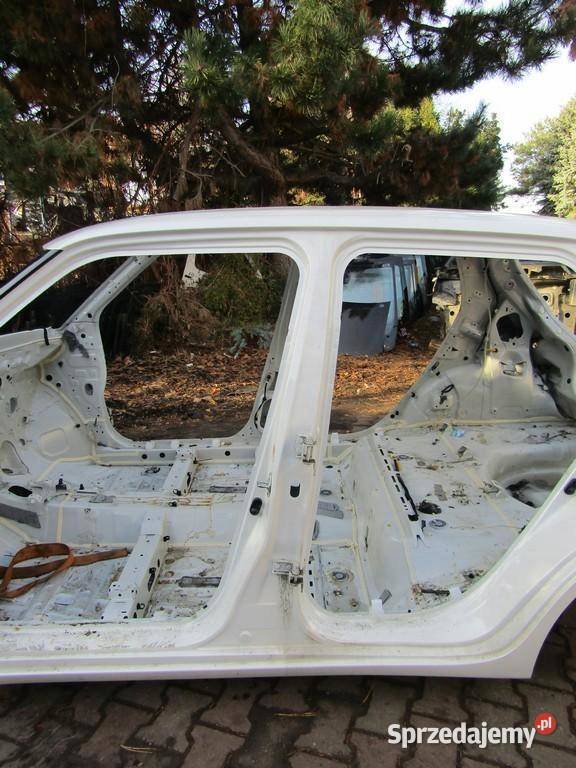 PRÓG SŁUPEK LEWY BOK SUZUKI SWIFT VI MK8 sprzedam