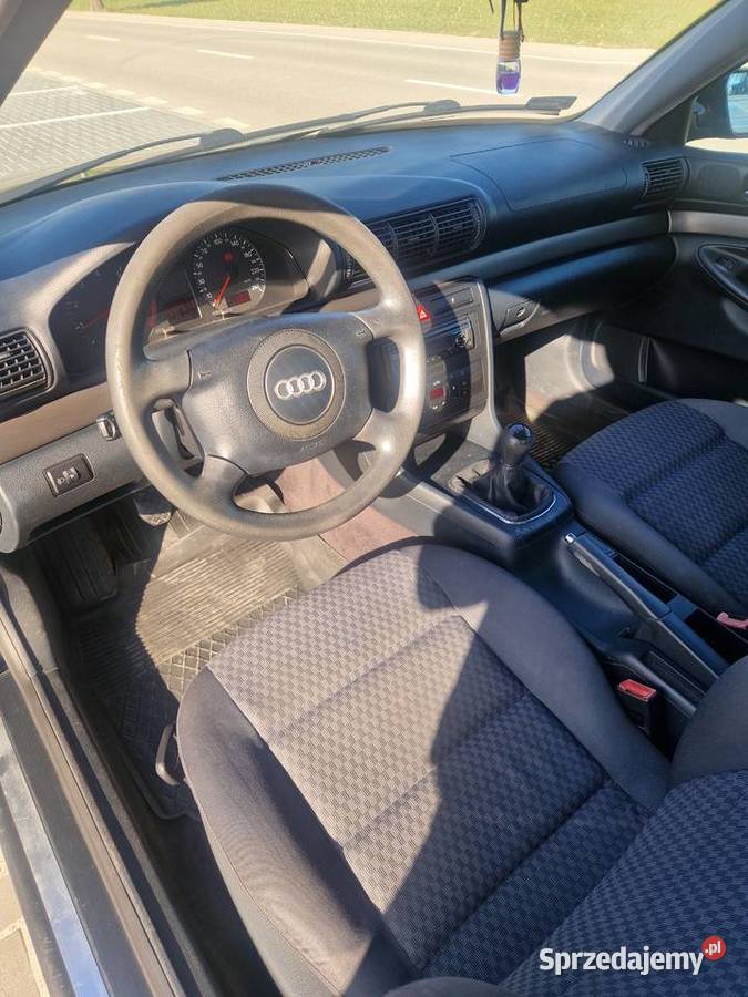 Audi A4 B5 FL 2000r 16 benzyna lubelskie