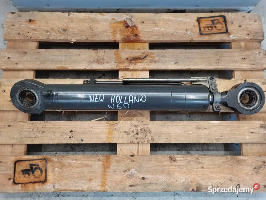 Siłownik wychyłu łyżki Holland W60 Wilkowo sprzedam