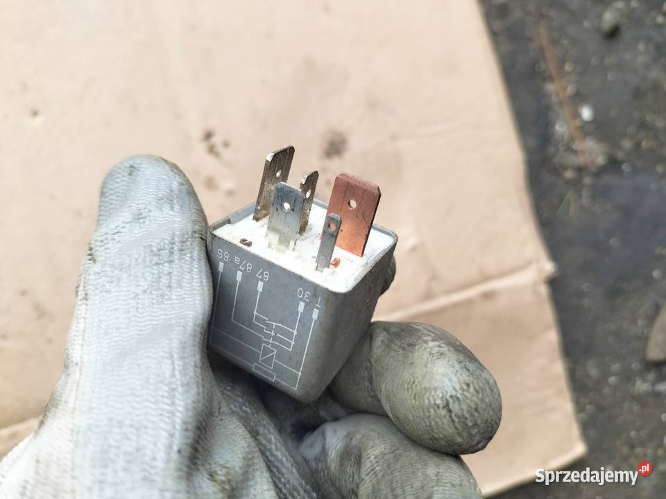 PRZEKAŹNIK 208 8A0951253B Kamień-Kolonia sprzedam
