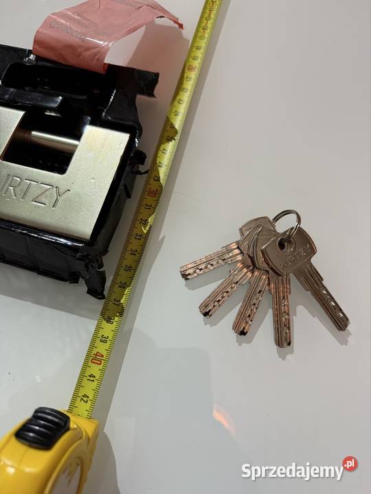 Kłódka zamek stalowy nowy Zamki, wkładki mazowieckie Radom