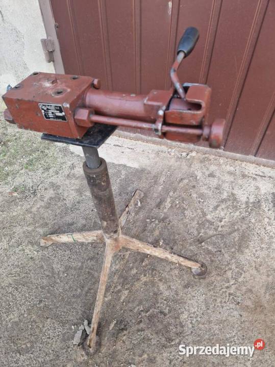 Rozdzielacz podnośnika C328 Płońsk