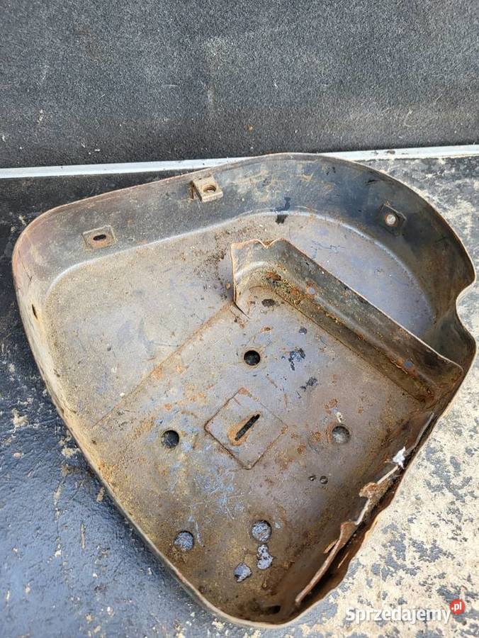 PUSZKA NARZĘDZIOWA SKRZYNKA DKW RT 200 DKW RT Mocowania i uchwyty Rybnik