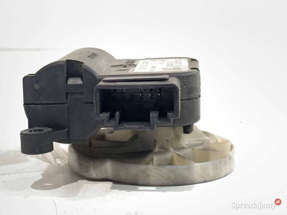 SILNIK NAGRZEWNICY AUDI 8E1820511C A4 B7 0408 osobowe