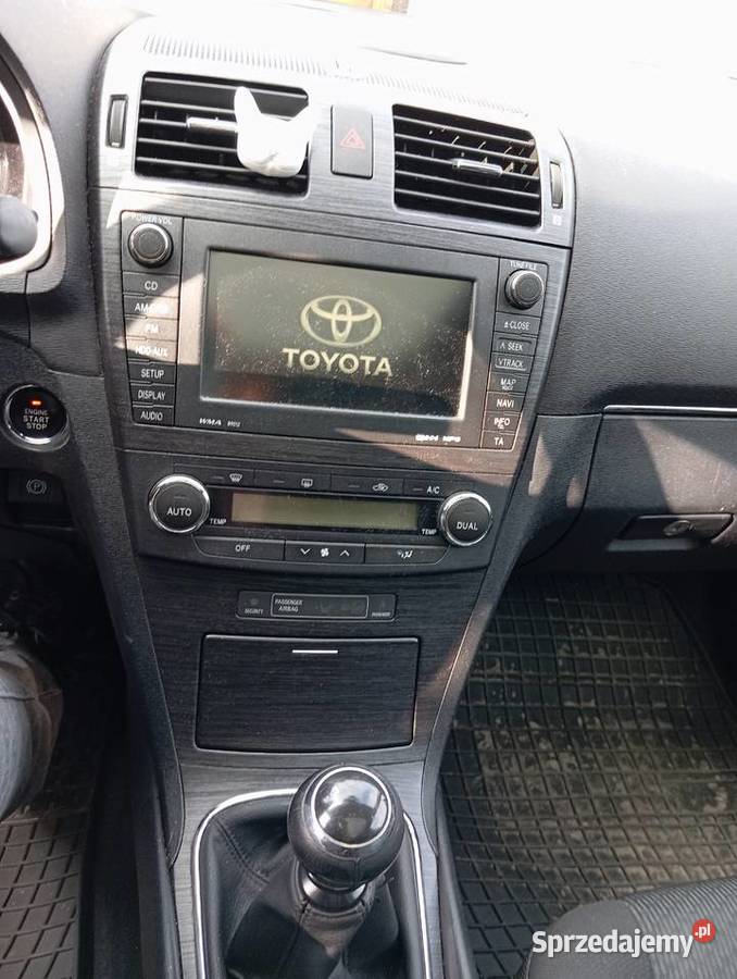 Toyota avensis welurowa tapicerka Avensis Hajnówka
