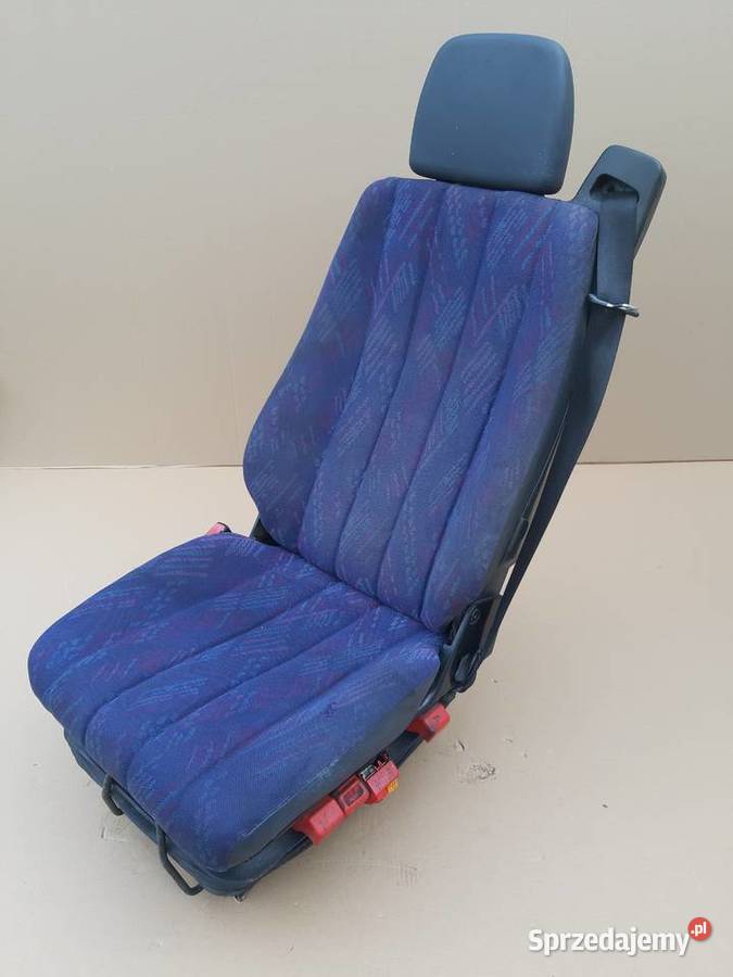 MERCEDES ATEGO FOTEL LEWY KIEROWCY AXOR Fotele i kanapy Bieleń