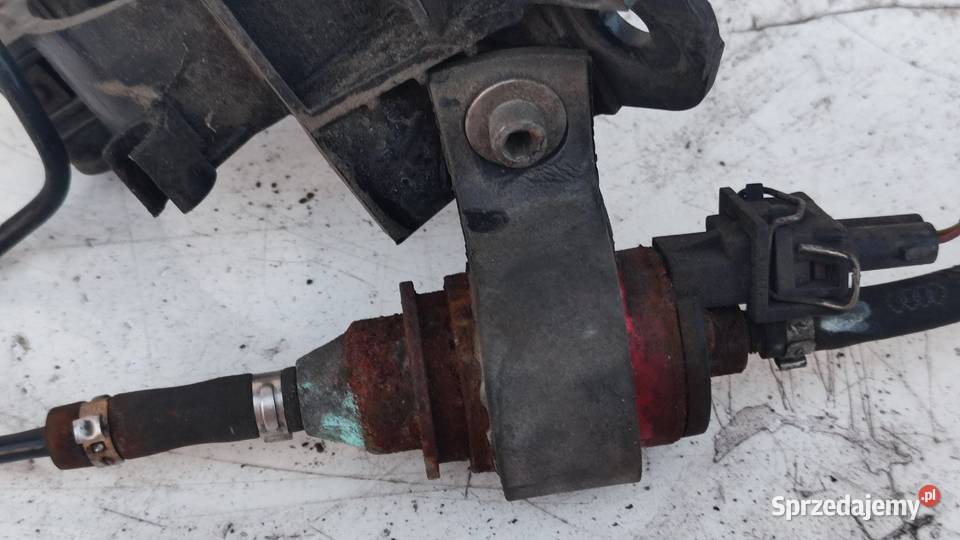 AUDI A8 D3 42 TDI 0510 POMPKA PALIWA WEBASTO osobowe sprzedam