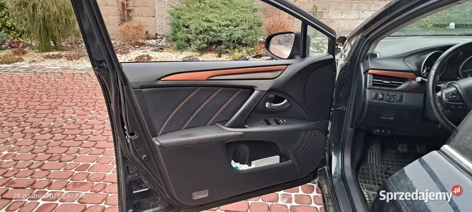 Toyota avensis t27 Szydłowiec