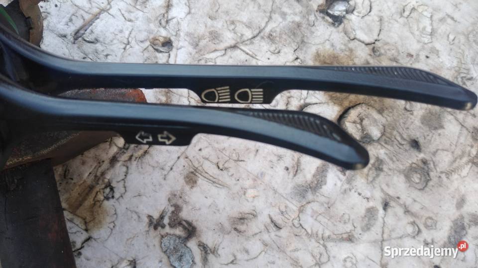 Fiat 126 przelacznik pod kierownice pajak panele sterowania, przełączniki Stalowa Wola