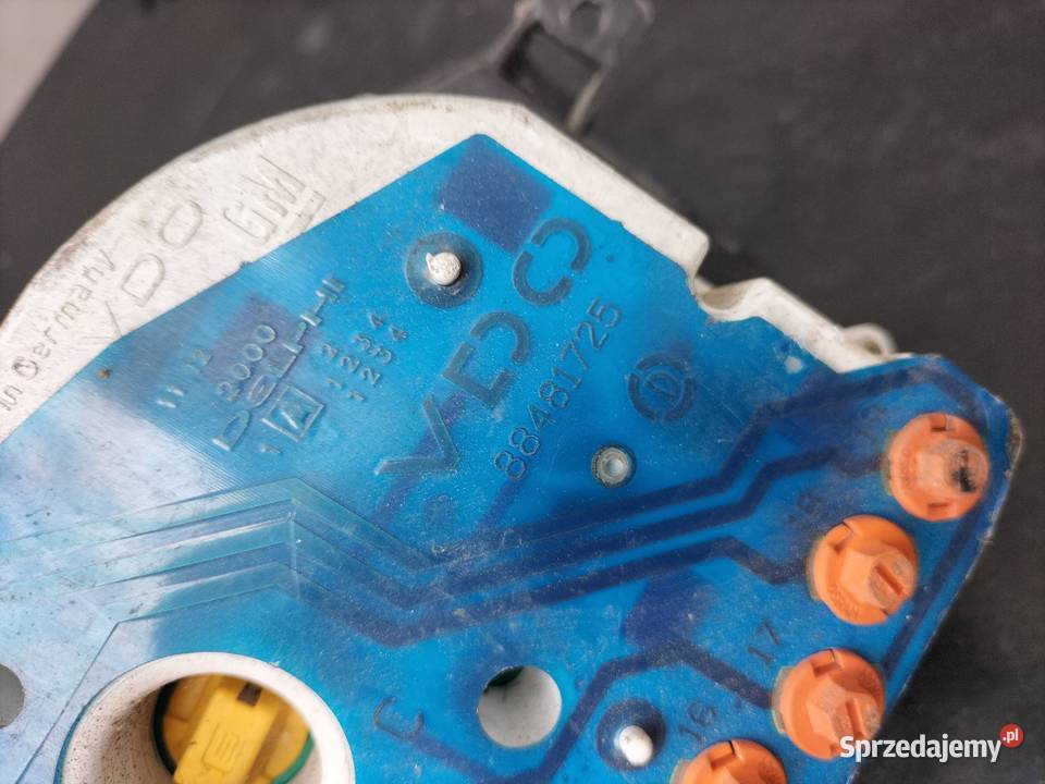 LICZNIK ZEGARY OPEL VECTRA B 88481725 24422213RL osobowe lubelskie Kamień-Kolonia