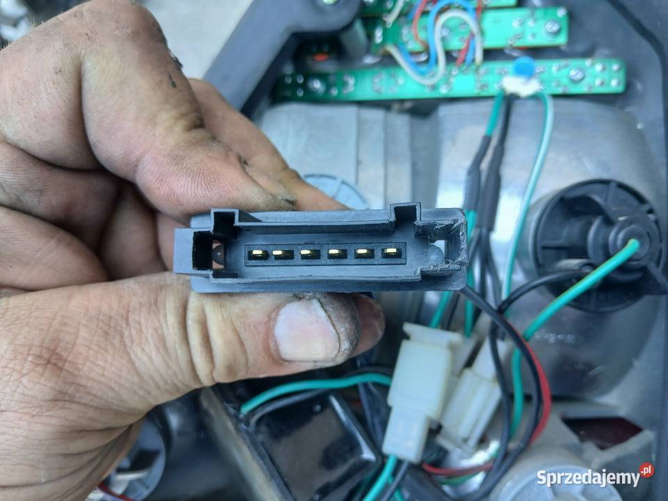 Lampa tył tylna komplet Mercedes w203 C klasa osobowe Radłów